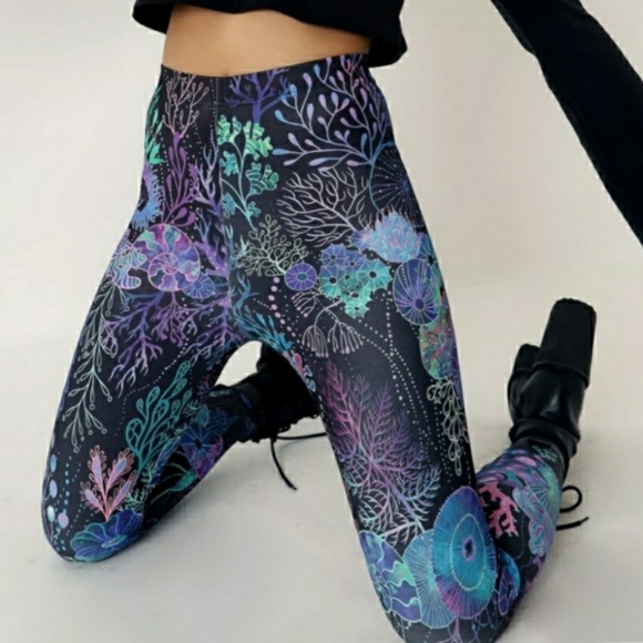 Blackmilk Pants - HP 11/30🥳 Blackmilk Floral Coral HWMF leggings